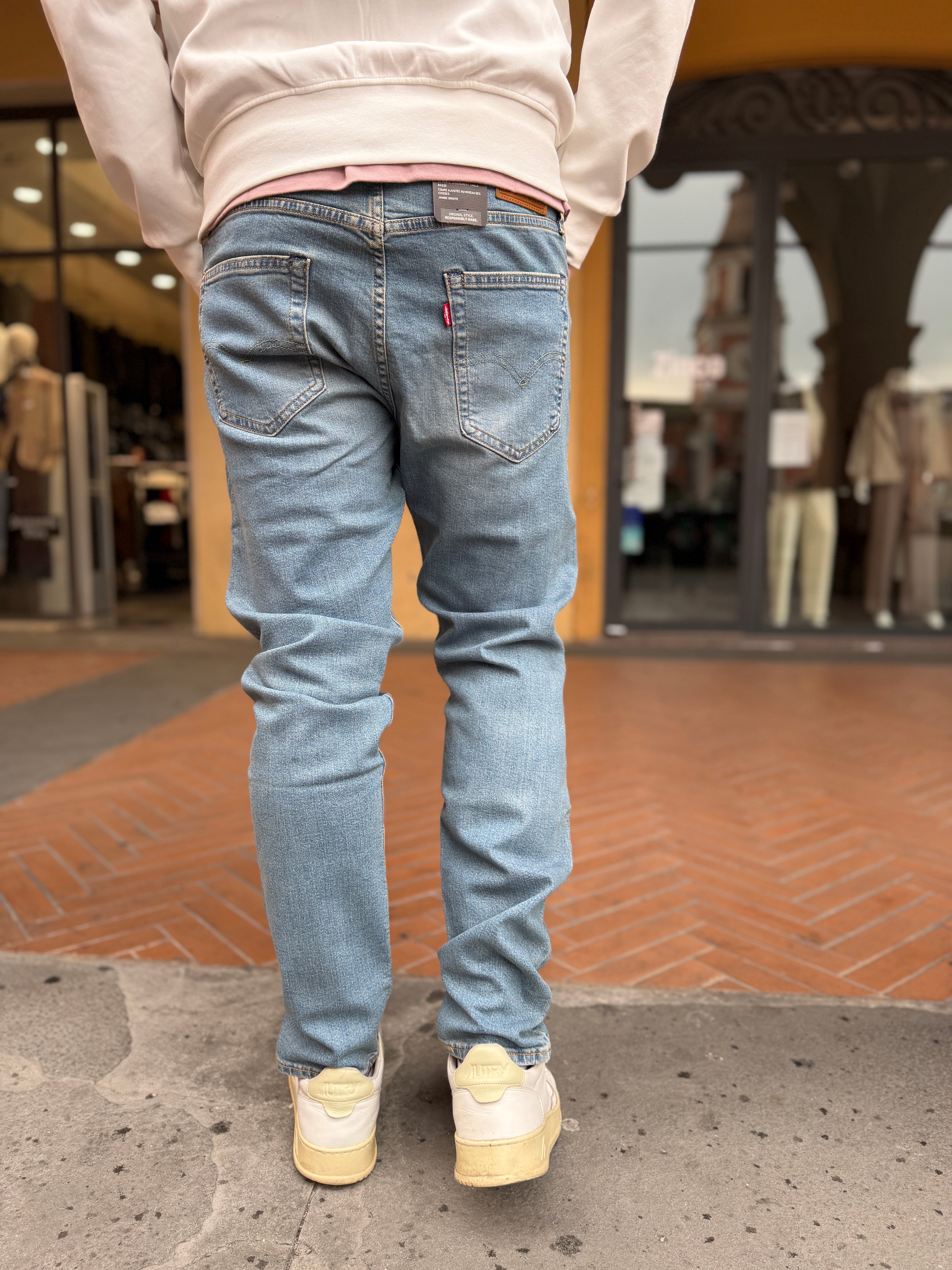 LEVIS 512  0588